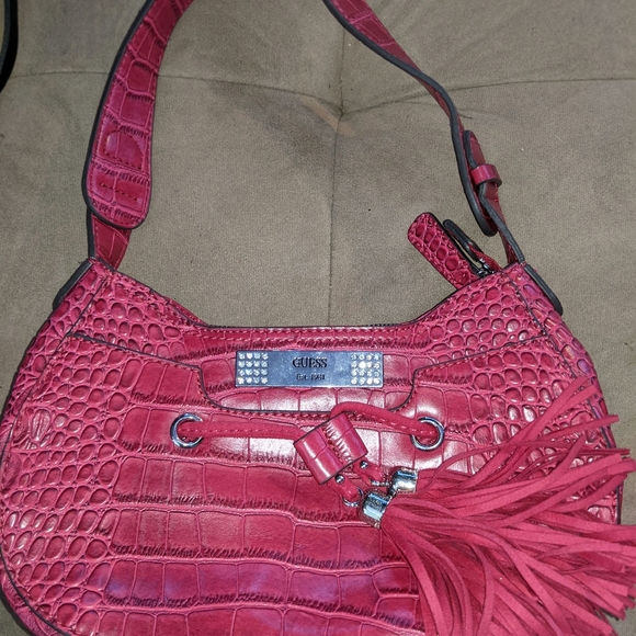 GUESS HANDBAGS - Picture 14 of 16